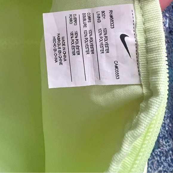 NIKE SPORTSWEAR TECH HIP Pack Waist Cross Body Bum Bag Women/ Men Volt green EUC - Picture 6 of 8